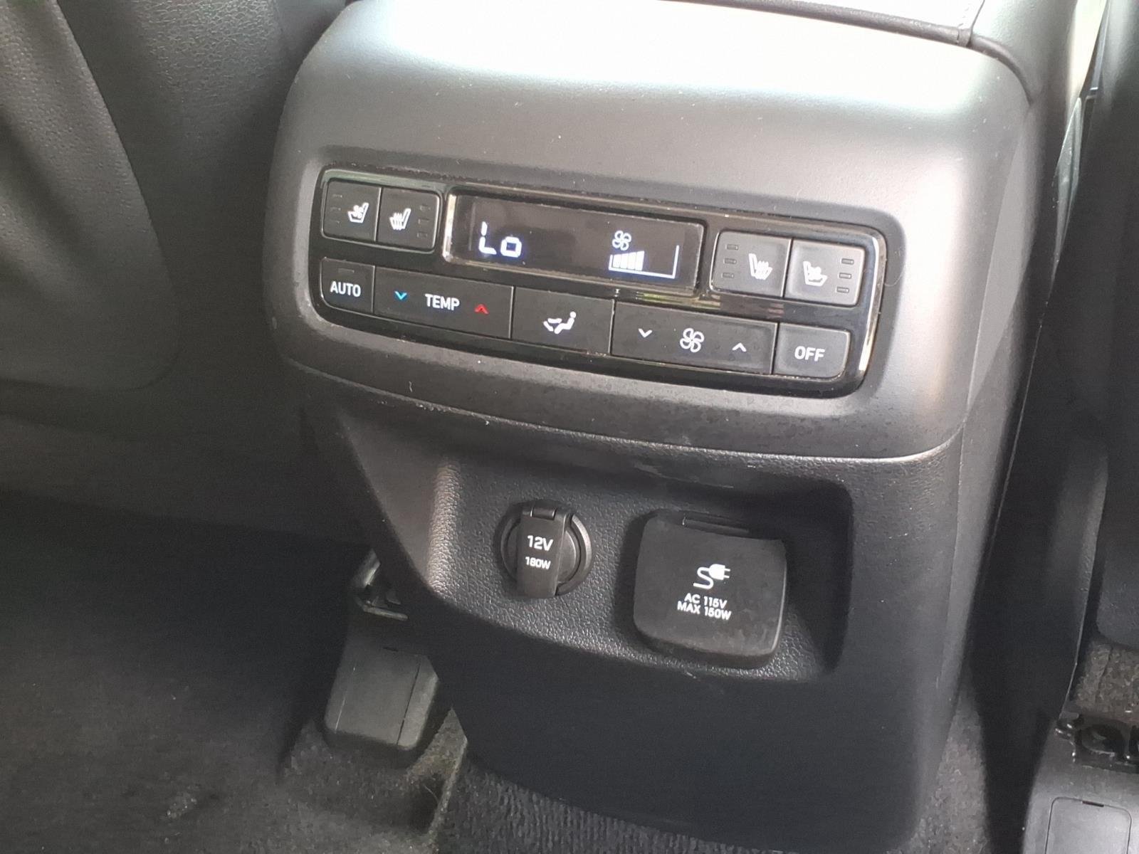 Used 2024 Hyper White Hyundai SEL 7P image 28