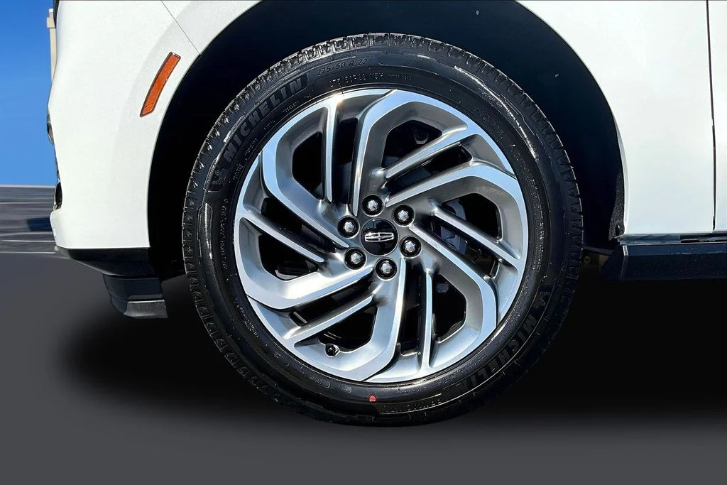 New 2027 Pristine White Metallic Tri-Coat Lincoln Reserve image 13