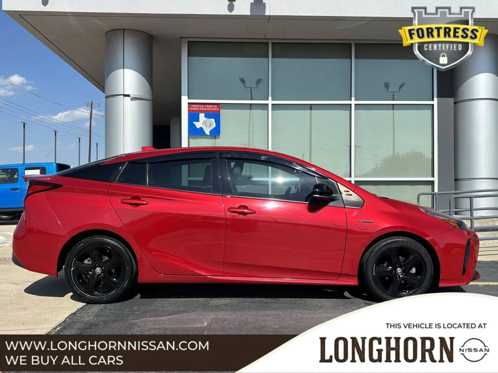 Used 2021 Toyota Prius XLE with VIN JTDKAMFU6M3128593 for sale in Bedford, TX