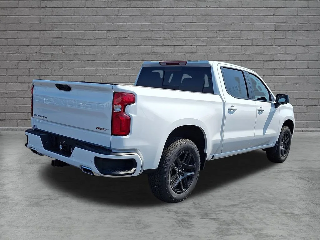New 2026 Summit White Chevrolet RST image 8