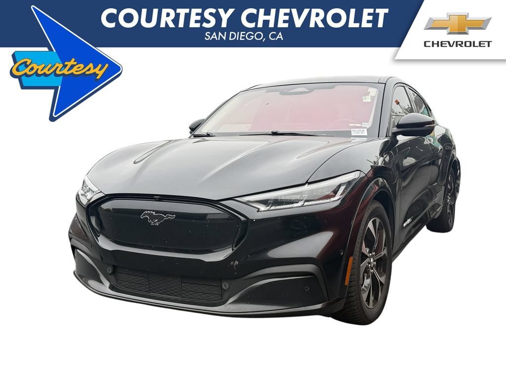 Used 2021  Ford Premium image 1