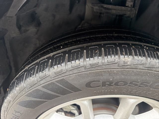 Used 2023 Gray Jeep Latitude image 10