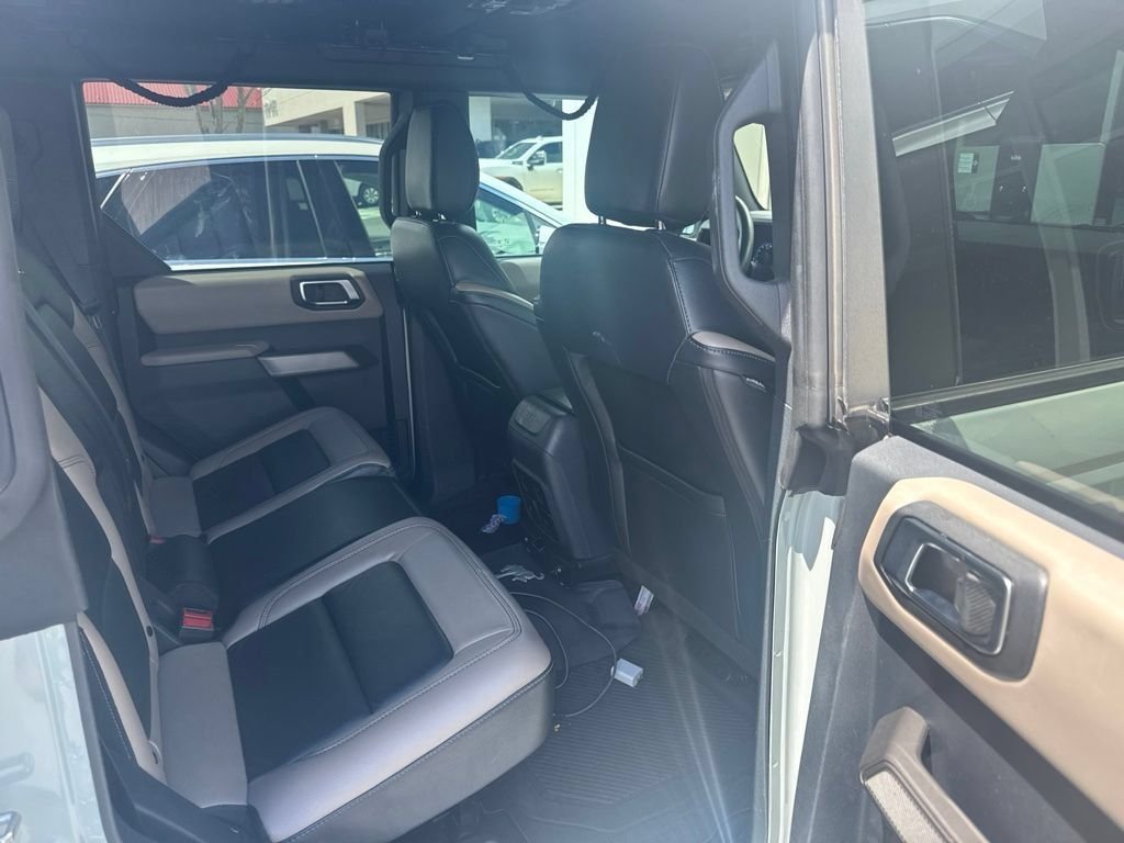 Used 2022 Green Ford Wildtrak image 5
