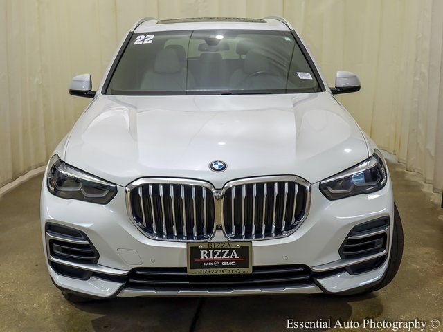 Used 2022 White BMW xDrive40i image 6