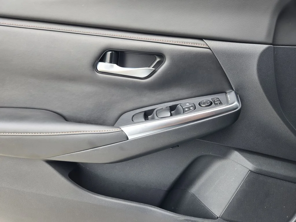 Certified Used 2023 White Nissan SR image 24
