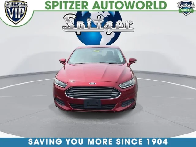 Used 2013 Red Ford SE image 3