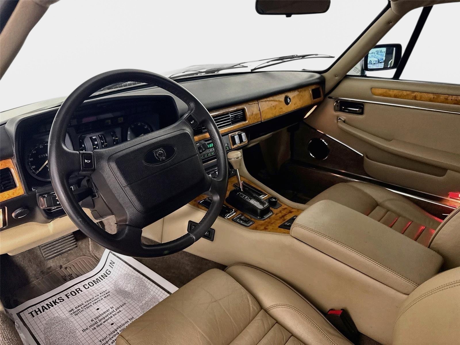 Used 1991 White Jaguar V12 image 9