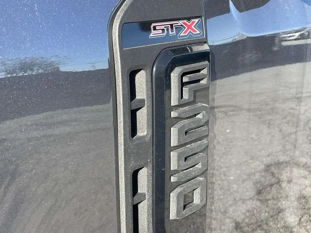 New 2026 Gray Ford XL image 7
