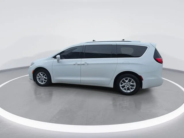 Used 2021 White Chrysler Touring L image 6