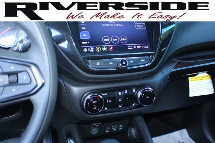 Used 2023 Mosaic Black Metallic Chevrolet LT image 10