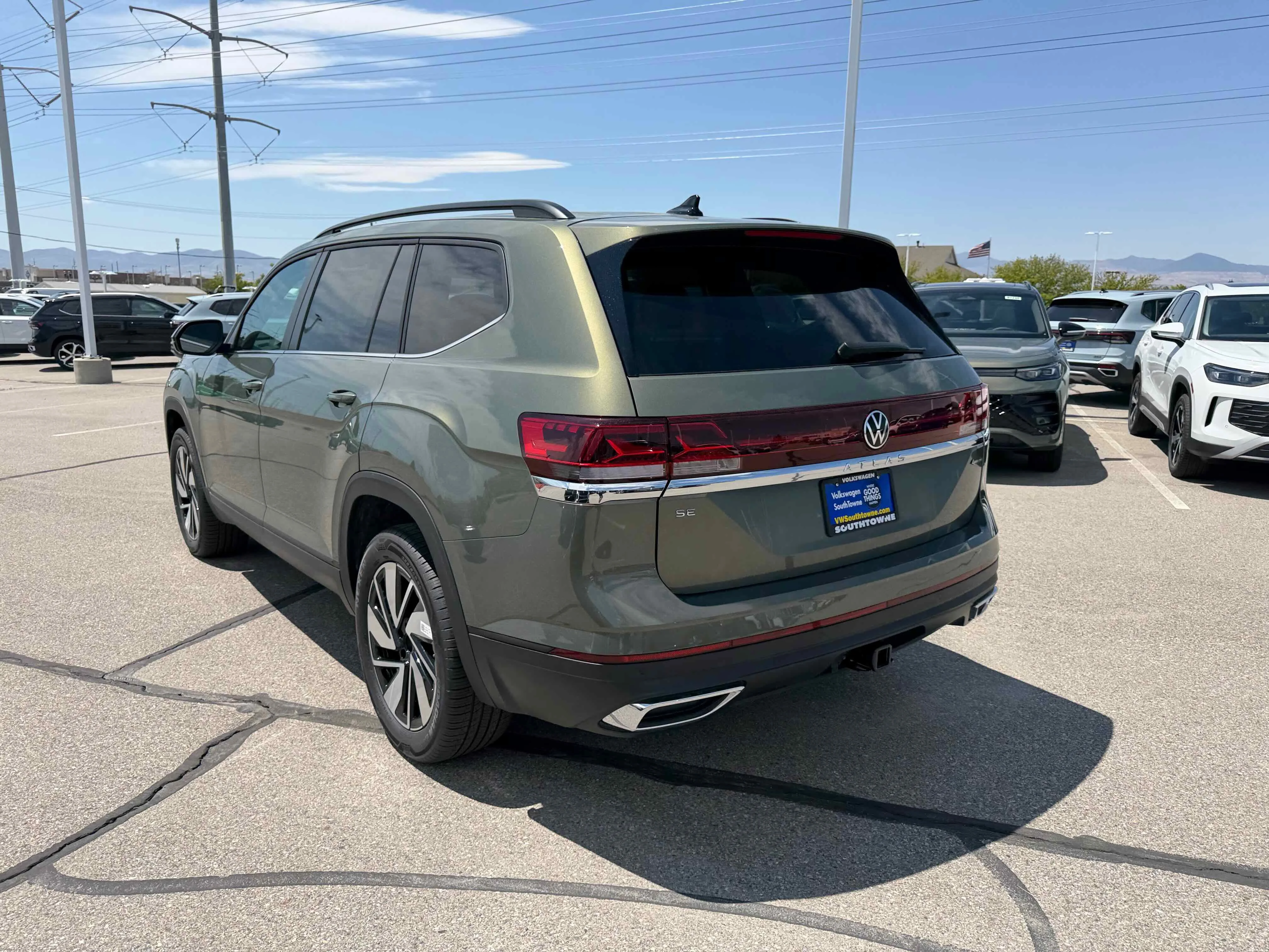 New 2026 Green Volkswagen 2.0T SE w/Technology image 5