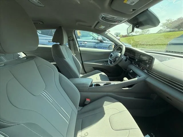 Used 2023 Blue Hyundai Blue image 12