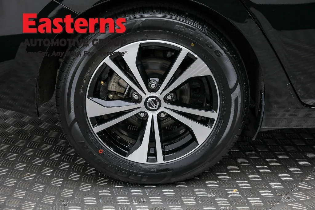 Used 2022 Black Nissan SV image 28