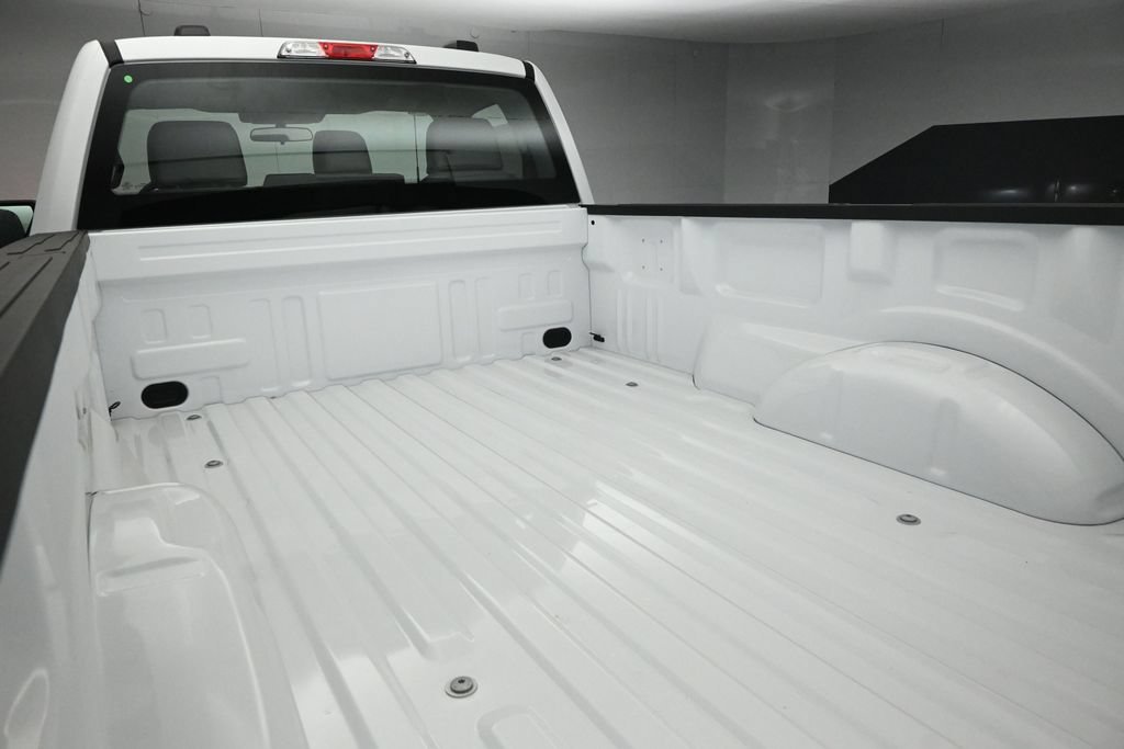 New 2026 Oxford White Ford XL image 16