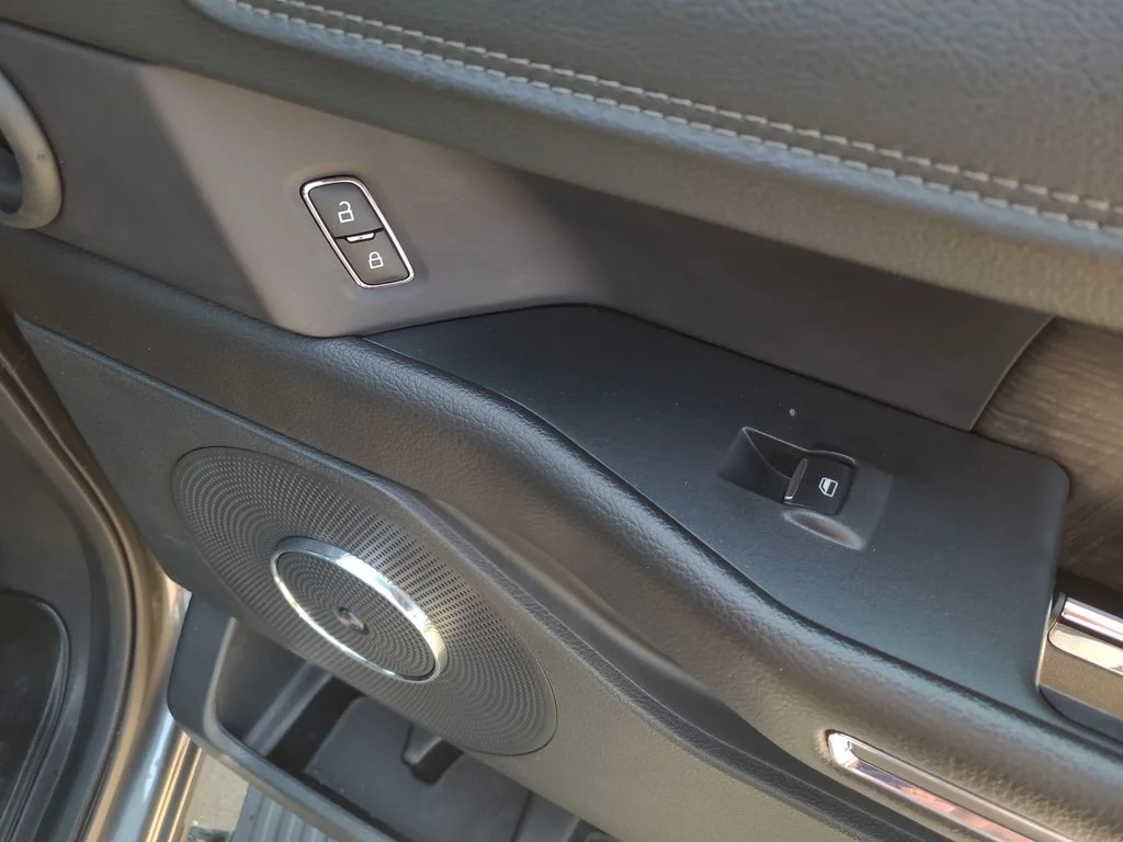Used 2018 Gray Ford Limited image 10
