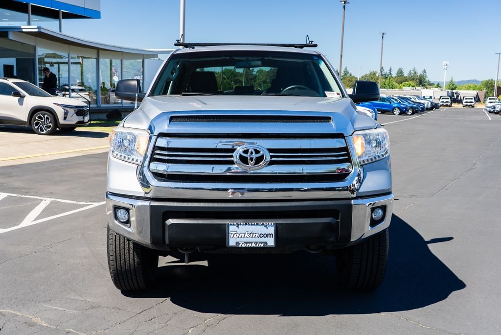 Used 2017 Silver Sky Metallic Toyota SR5 image 7