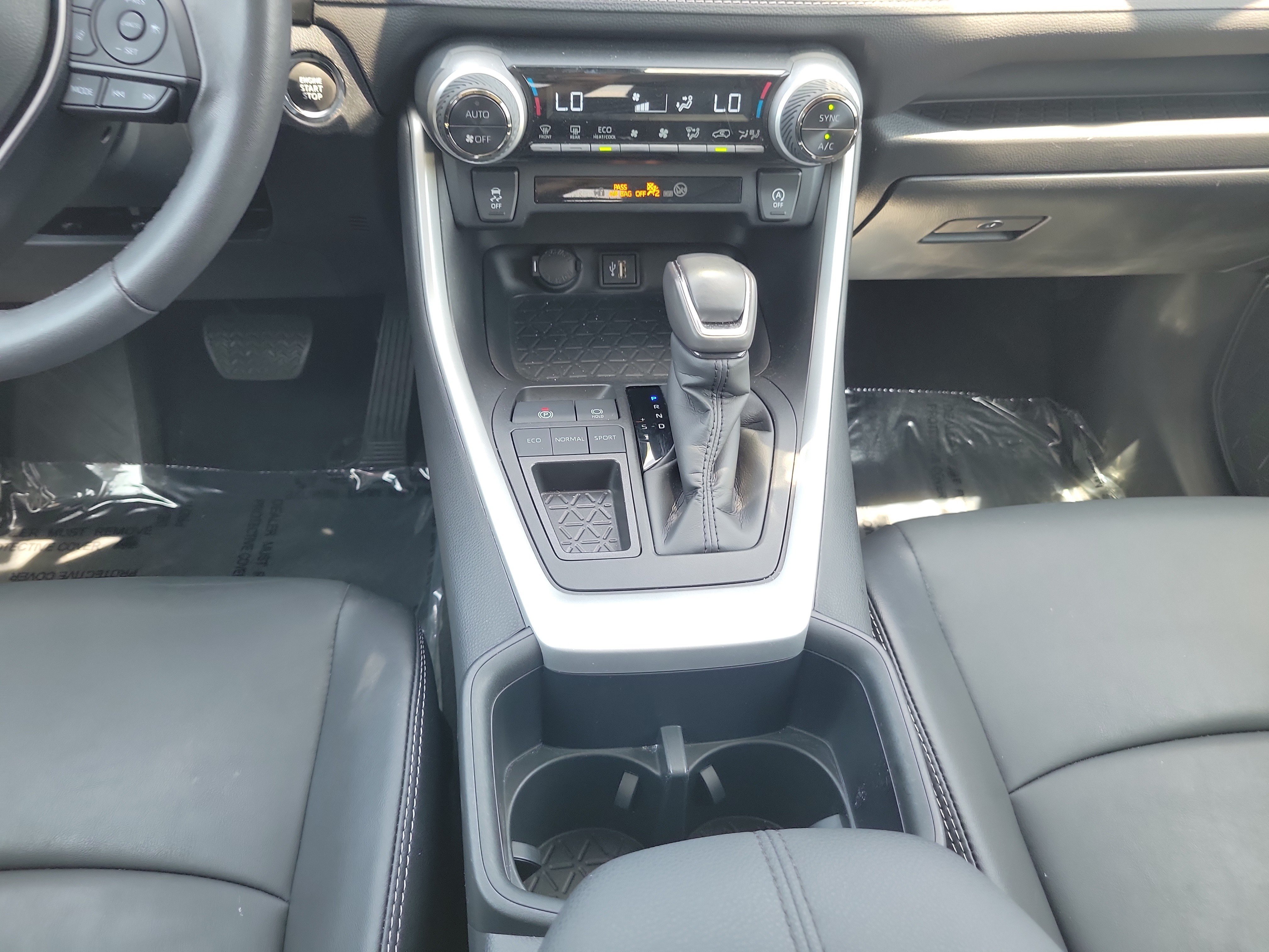 Certified Used 2023 Pearl Toyota XLE Premium image 19