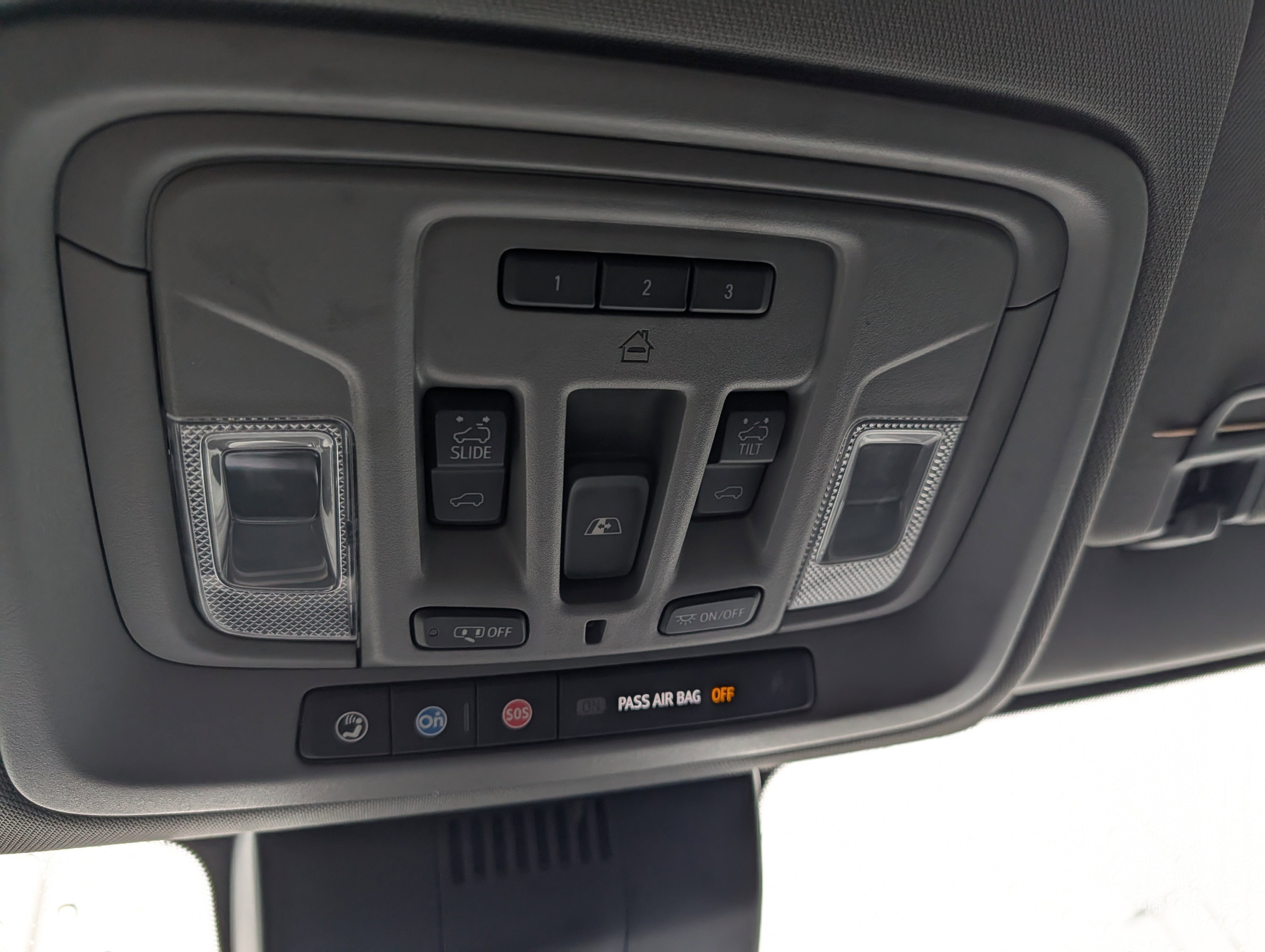 2022 Chevrolet Silverado 1500 LTZ - Photo 33