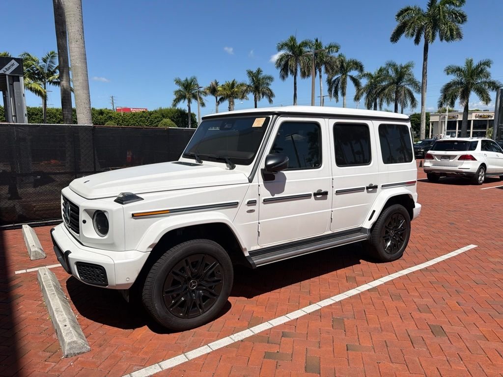 Certified Used 2025 White Mercedes-Benz G 580 image 5