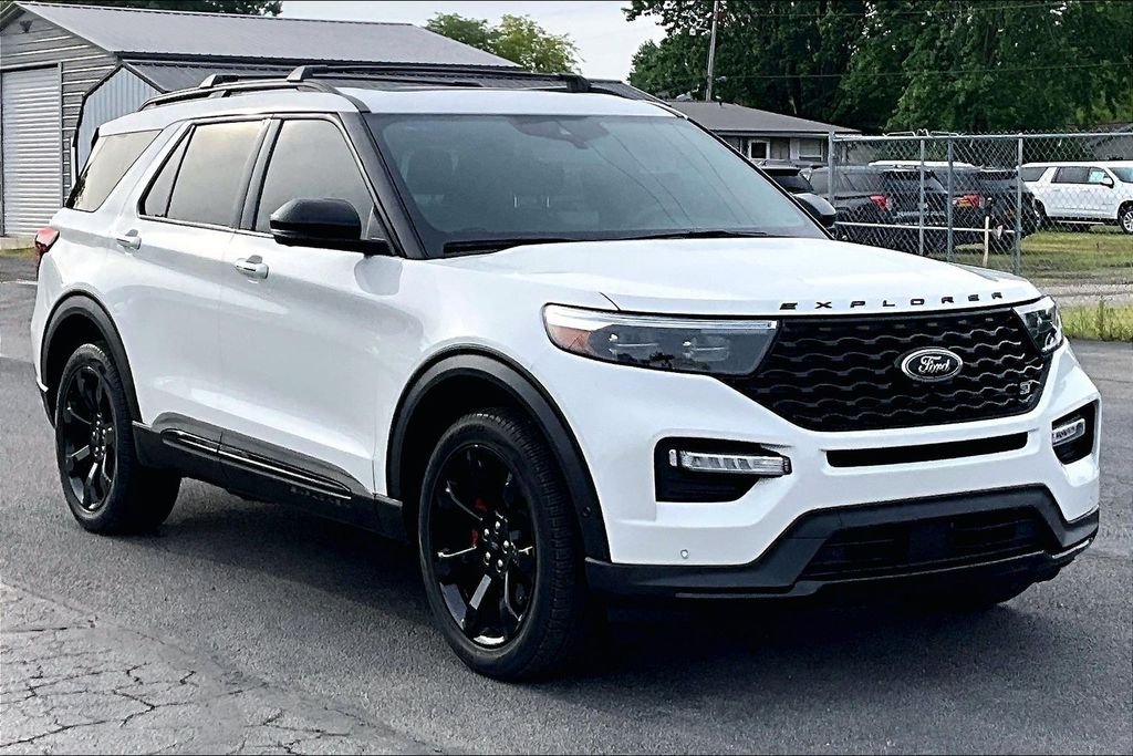 2023 Ford Explorer ST 4WD's photo