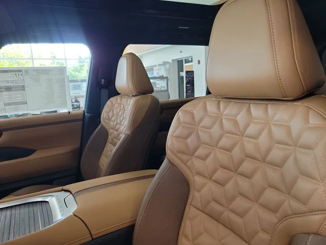 New 2026 Everest White TriCoat Nissan Platinum Reserve image 19