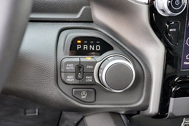 New 2026 Bright White Clear-Coat Exterior Paint RAM Big Horn/Lone Star image 39