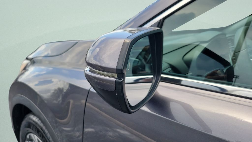 Used 2018  Honda EX image 27