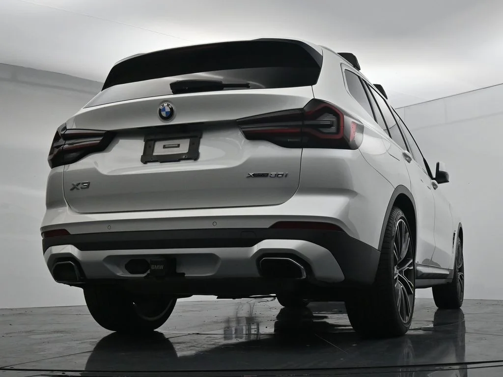 Used 2022 White BMW xDrive30i image 22