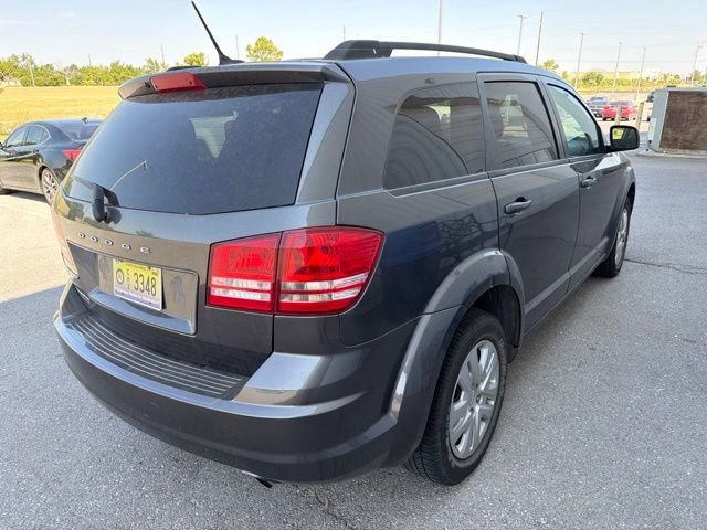 Used 2017 Gray Dodge SE image 8