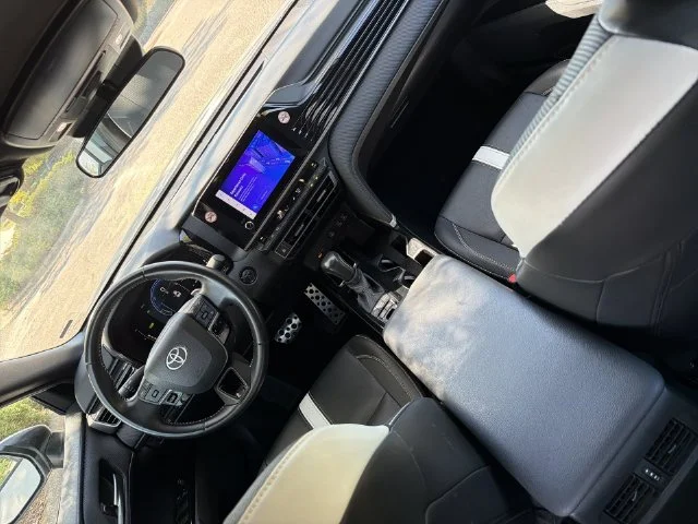 Used 2025 White Toyota SE image 21