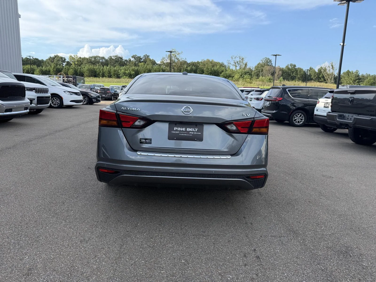 Used 2022 Gun Metallic Nissan 2.5 SV image 5