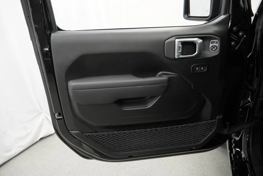 New 2026 Black Clearcoat Jeep Sport S image 29