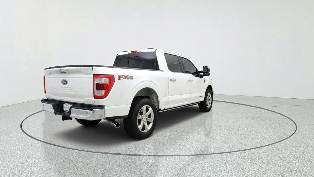 Used 2023 Star White Metallic Tri-Coat Ford LARIAT 4WD SuperCrew 5.5