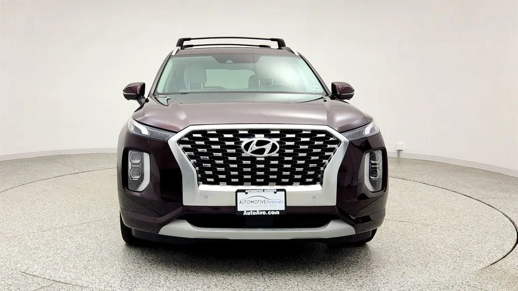 Used 2022 Sierra Burgundy Hyundai Limited AWD image 2