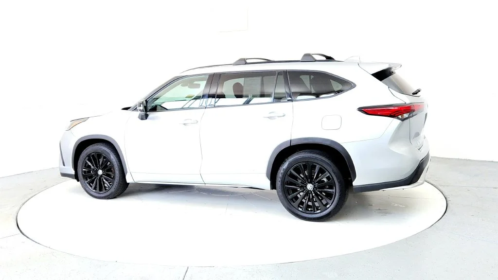 Used 2023 Silver Toyota XSE image 4