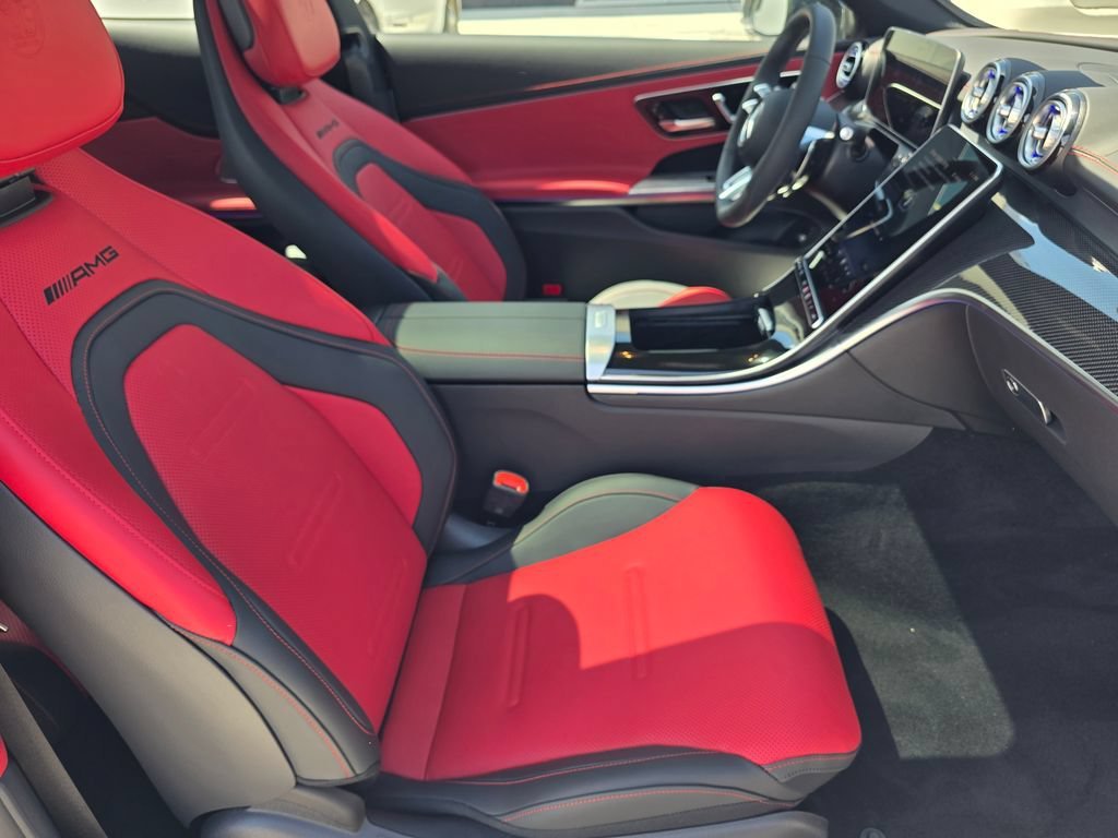 New 2026 MANUFAKTUR Moonlight White Metallic Mercedes-Benz AMG® CLE 53 4MATIC+ Coupe image 45