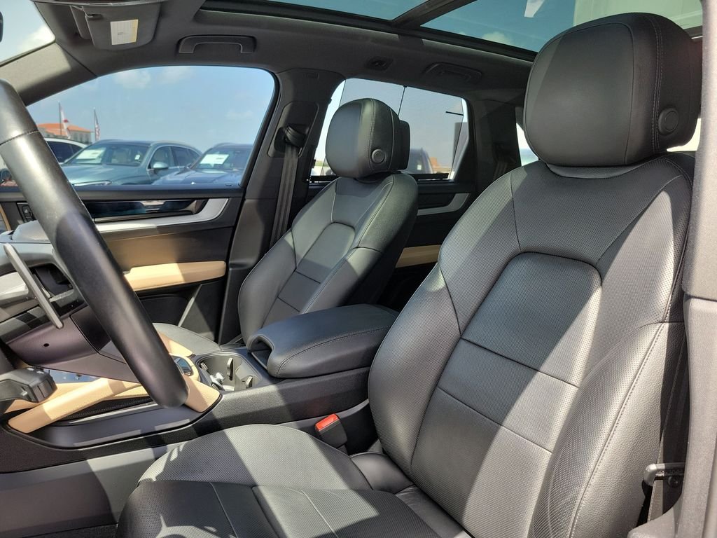 Used 2024 Blue Porsche Base image 23