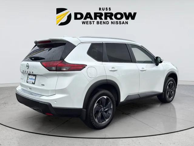 Used 2025 White Nissan SV image 5