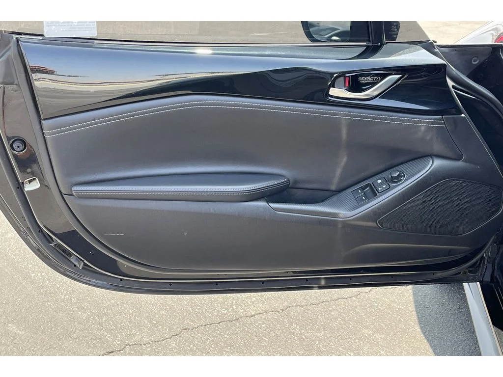 Used 2020 Jet Black Mica Mazda Club image 12