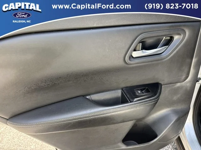 Used 2025 Silver Nissan SV image 17