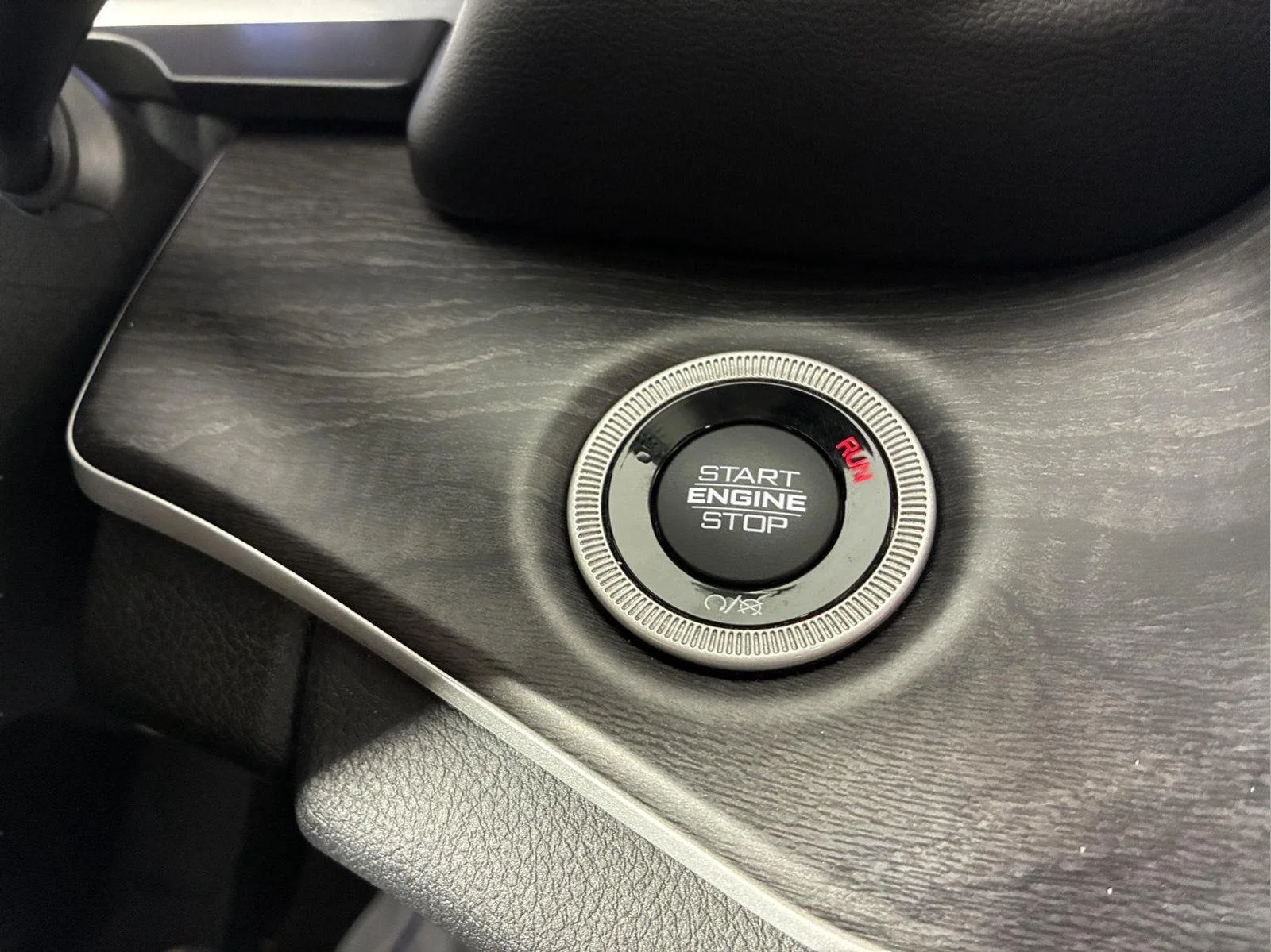 Used 2022 Baltic Gray Metallic Clearcoat Jeep Limited image 28