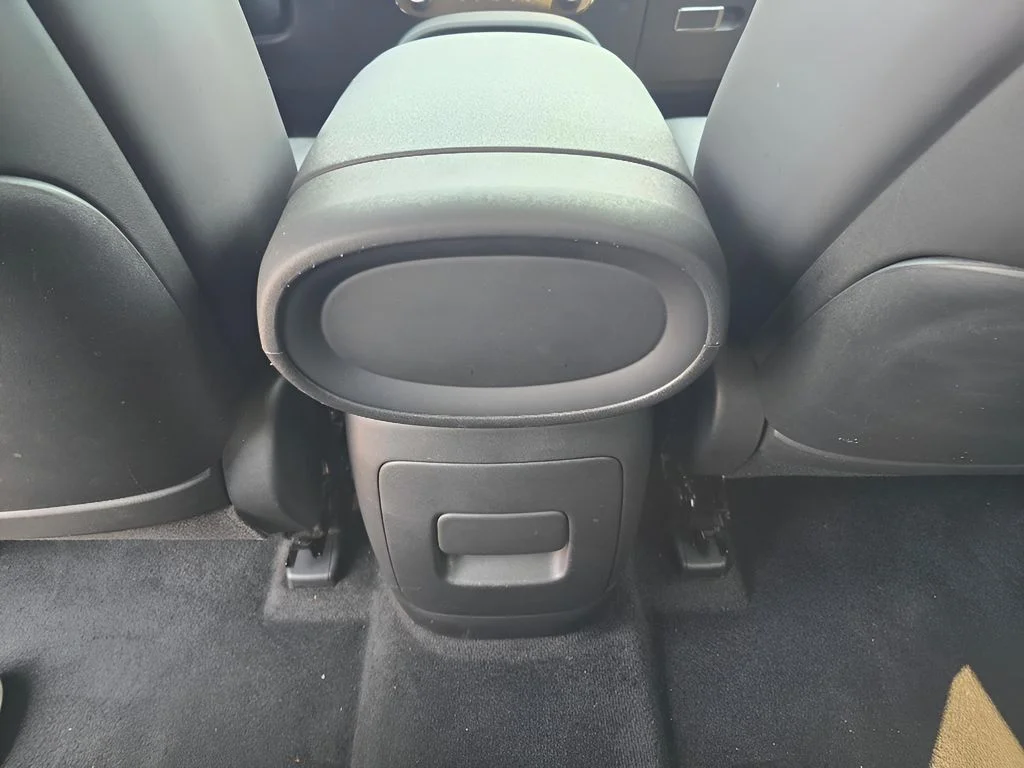 Used 2026 Titan Green Hyundai SEL 7P image 26