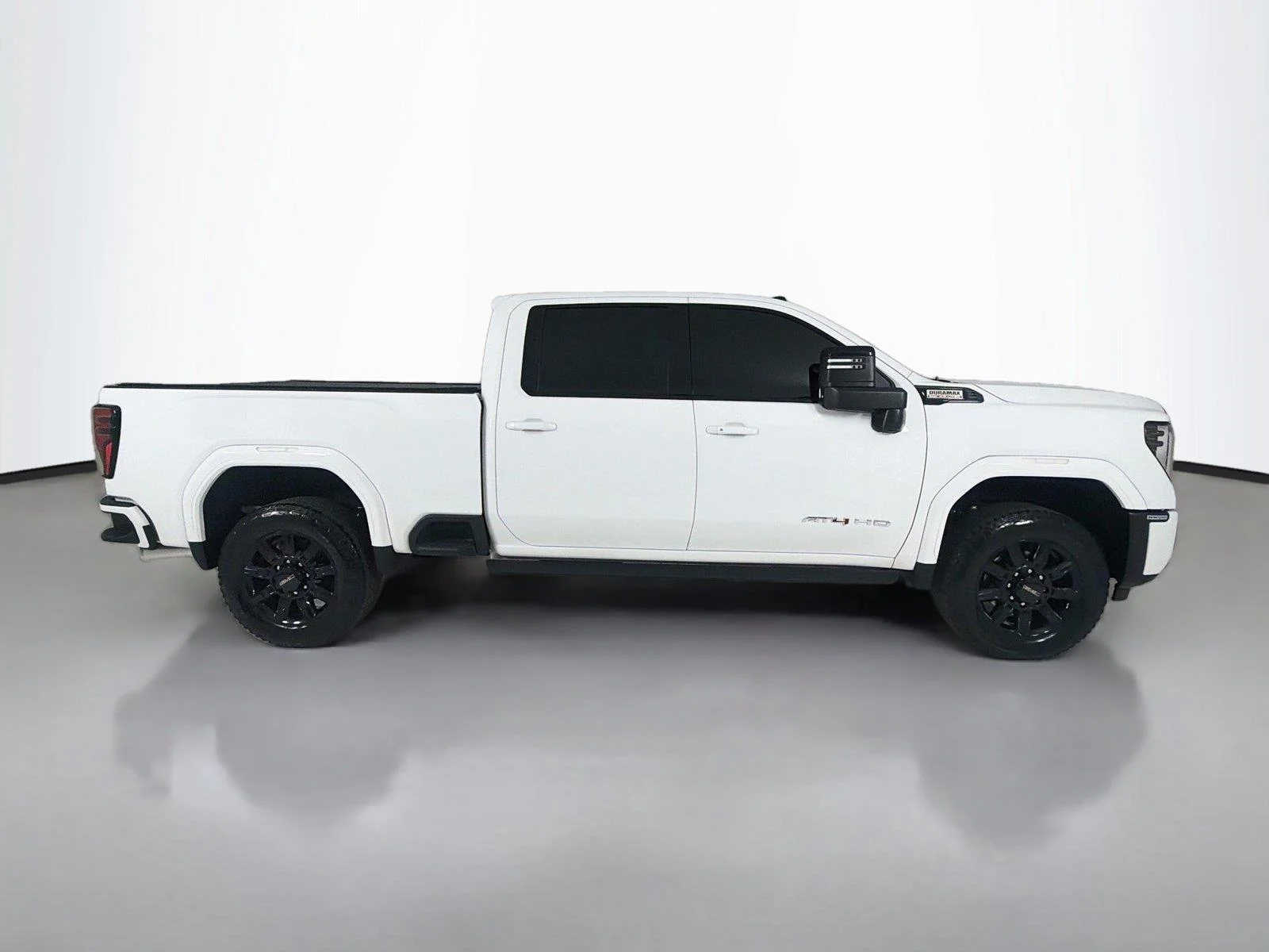 Used 2024 Summit White GMC AT4 image 29