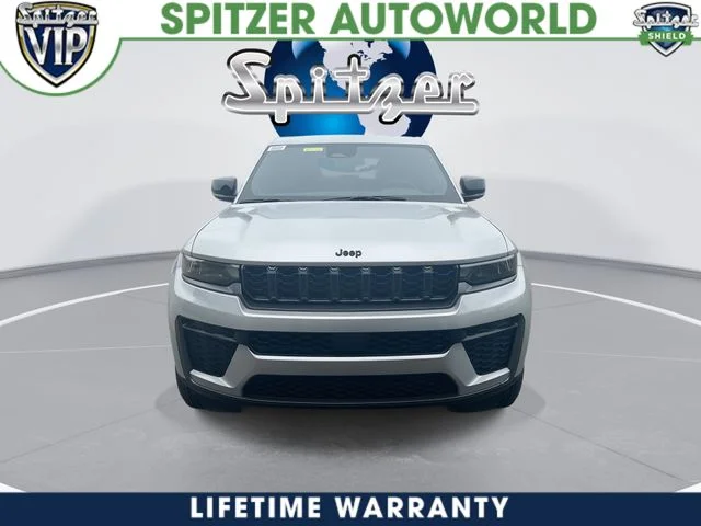 New 2026 Silver Zynith Exterior Paint Jeep Altitude image 3