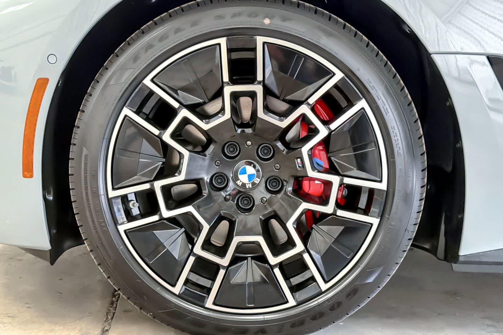 New 2026 Brooklyn Grey Metallic BMW xDrive40 image 24