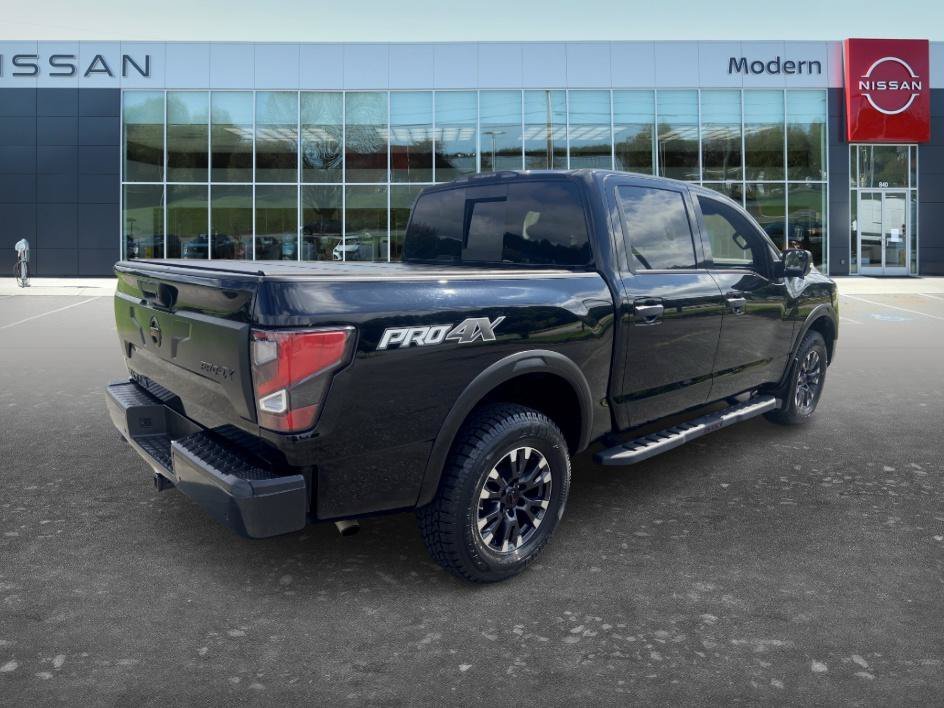 Used 2021 Super Black Nissan PRO-4X image 5