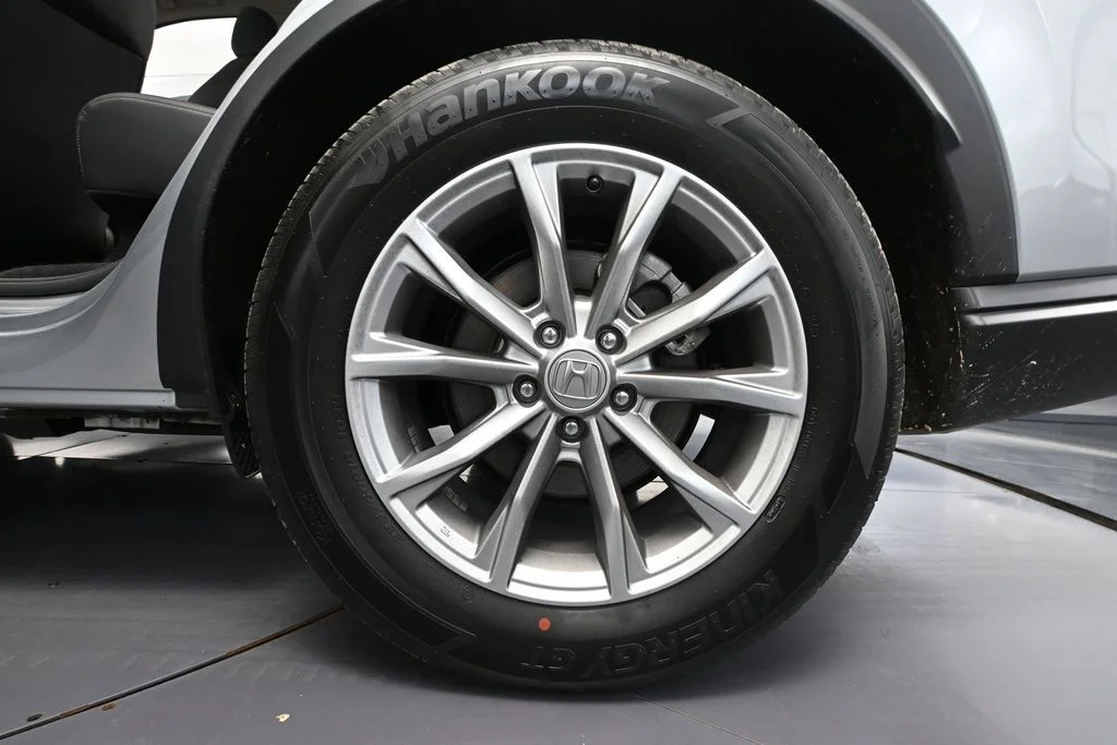 Certified Used 2025 Gray Honda EX-L image 11