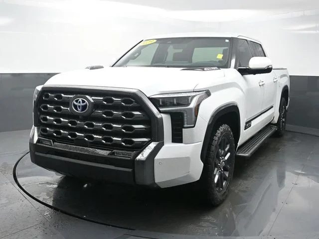 2023 Toyota Tundra Hybrid Platinum