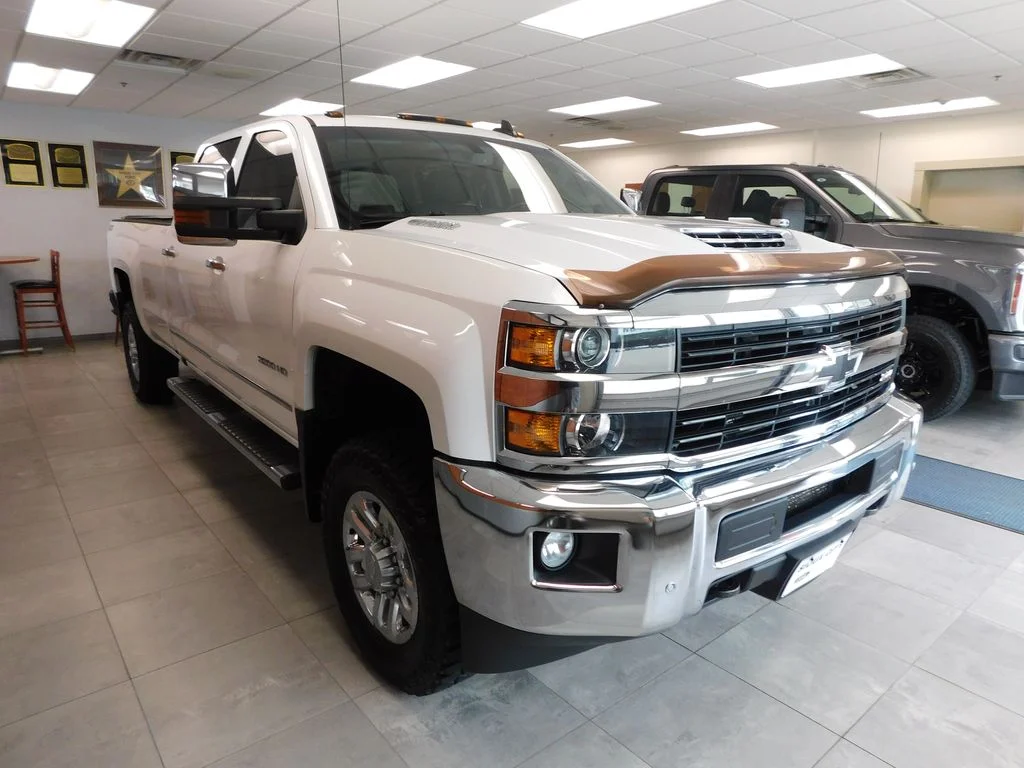 Used 2017 Summit White Chevrolet LTZ image 3