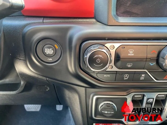 Used 2021 Silver Jeep Rubicon image 37
